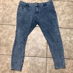 Charlotte Russe sz 16 skinny jean (fit like 18)